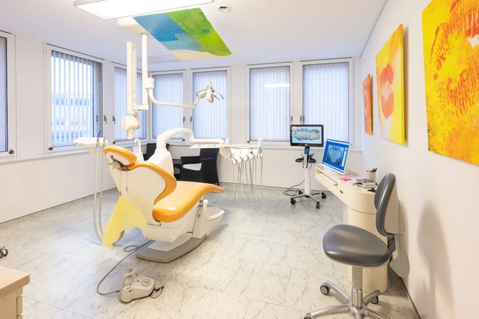 Behandlungszimmer_REDUCED_2000px-4-1920w