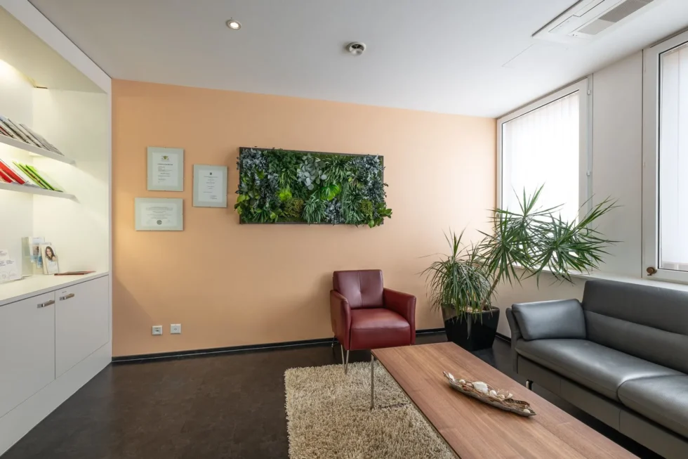 Zahnarzt_FRANK_Wartezimmer_REDUCED_2000px-4-1920w